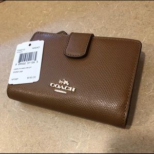 Coach Crossgrain Leather Medium Corner Zip Wallet